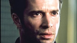 100. Обитель зла (2002)