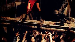 101. Обитель зла (2002)