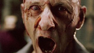 104. Обитель зла (2002)