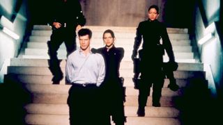 65. Обитель зла (2002)