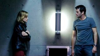 85. Обитель зла (2002)