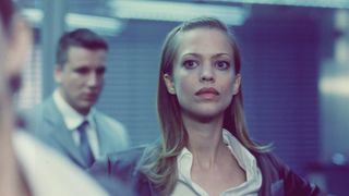 88. Обитель зла (2002)