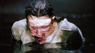 9. Обитель зла (2002)