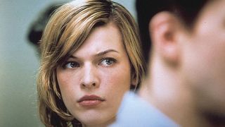 97. Обитель зла (2002)