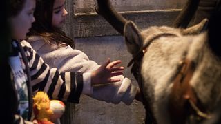 2. Санта и компания (2017)