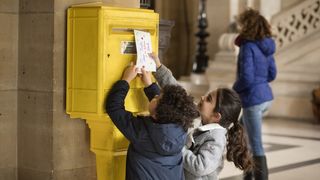 43. Санта и компания (2017)