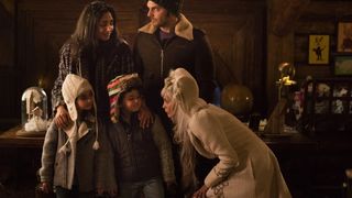 5. Санта и компания (2017)