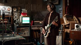 54. Выживут только любовники (2013)