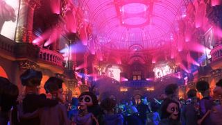 102. Тайна Коко (2017)