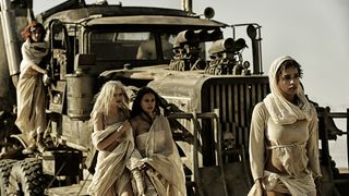 16. Безумный Макс: Дорога ярости (2015)