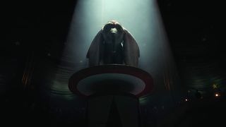 9. Дамбо (2019)