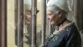 12. Виктория и Абдул (2017)
