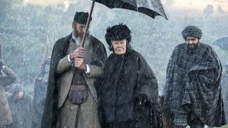 2. Виктория и Абдул (2017)