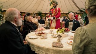 7. Виктория и Абдул (2017)