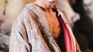 22. Он – дракон (2015)