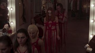 24. Суспирия (2018)