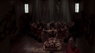 33. Суспирия (2018)