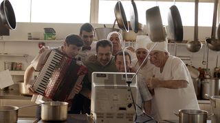 21. Без границ (2015)