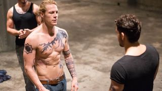 15. На гребне волны (2015)