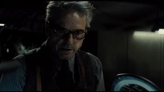 46. Бэтмен против Супермена: На заре справедливости (2016)