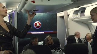 97. Бэтмен против Супермена: На заре справедливости (2016)