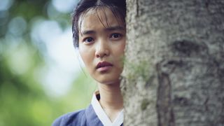 114. Служанка (2016)