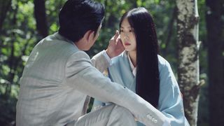 117. Служанка (2016)