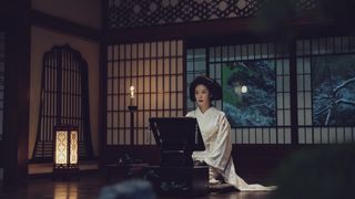 56. Служанка (2016)