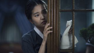 93. Служанка (2016)