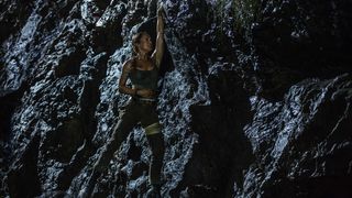 6. Tomb Raider: Лара Крофт (2018)