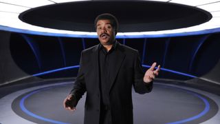 35. Космос: Пространство и время (2014)