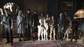 19. Дом странных детей Мисс Перегрин (2016)