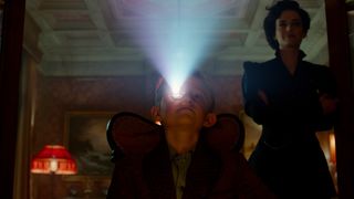 4. Дом странных детей Мисс Перегрин (2016)