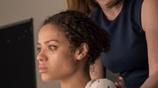 39. Опасная игра Слоун (2016)
