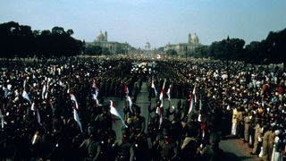 37. Ганди (1982)