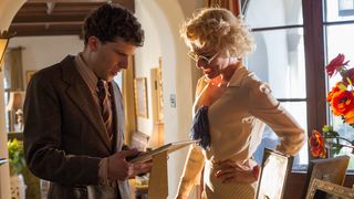 101. Светская жизнь (2016)