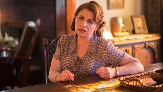 145. Светская жизнь (2016)