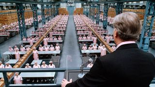 10. Чарли и шоколадная фабрика (2005)