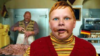 23. Чарли и шоколадная фабрика (2005)