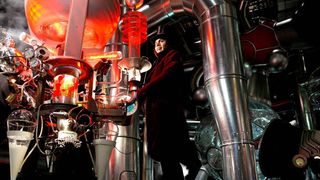 33. Чарли и шоколадная фабрика (2005)