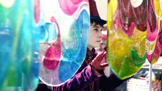 37. Чарли и шоколадная фабрика (2005)