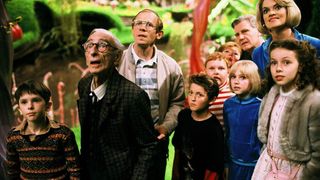 41. Чарли и шоколадная фабрика (2005)