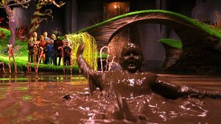 51. Чарли и шоколадная фабрика (2005)