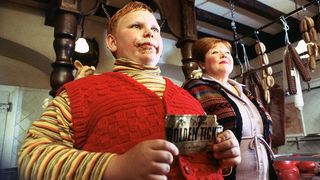 57. Чарли и шоколадная фабрика (2005)