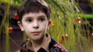 9. Чарли и шоколадная фабрика (2005)