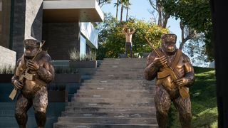 19. Почему он? (2016)