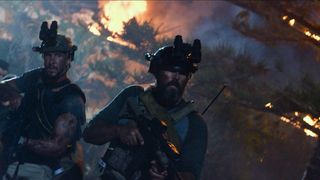 33. 13 часов: Тайные солдаты Бенгази (2016)