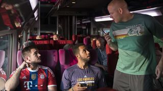 15. Поезд на Париж (2018)