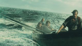 44. В сердце моря (2015)