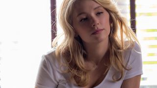 25. Девушка в поезде (2016)